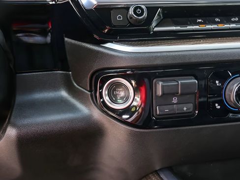 Certified 2025 Chevrolet Silverado 1500 LT w/ Texas Edition Plus image 21