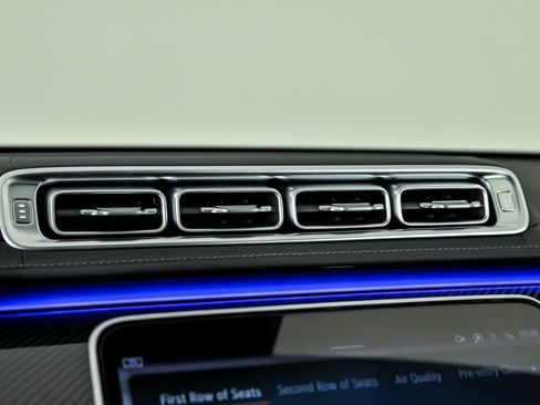 Used 2025 Mercedes-Benz S 63 AMG S image 28