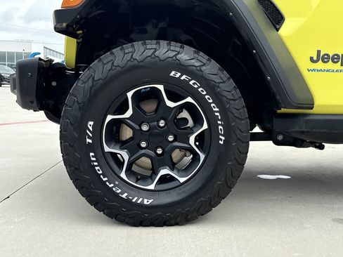 Used 2023 Jeep Wrangler Unlimited Rubicon 4xe w/ Steel Bumper Group image 9