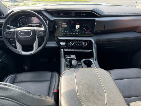 Used 2023 GMC Sierra 1500 Denali AWD/4WD image 11
