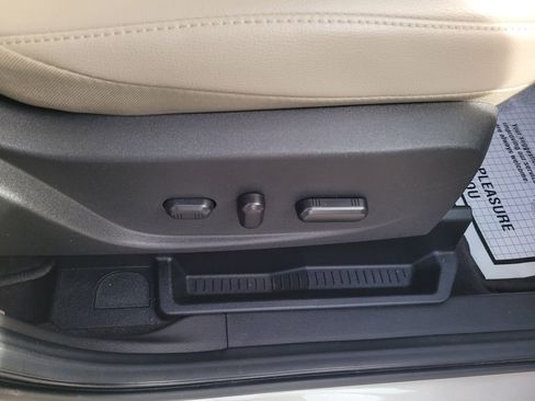 Certified 2017 Ford Escape Titanium image 28