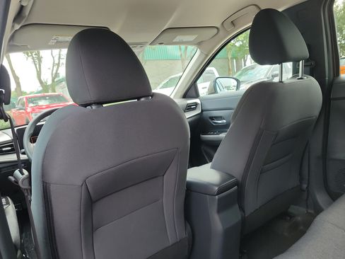 Certified 2025 Nissan Kicks SV FWD image 18