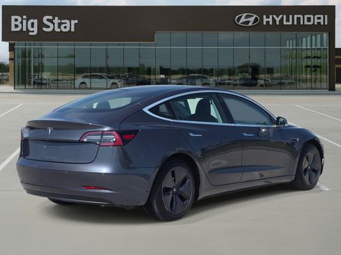 Used 2019 Tesla Model 3 Long Range RWD image 4