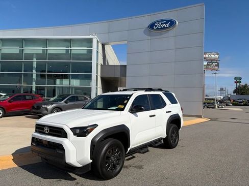 Used 2025 Toyota 4Runner SR5 RWD image 1