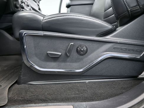 Used 2025 Ford F250 Platinum image 22