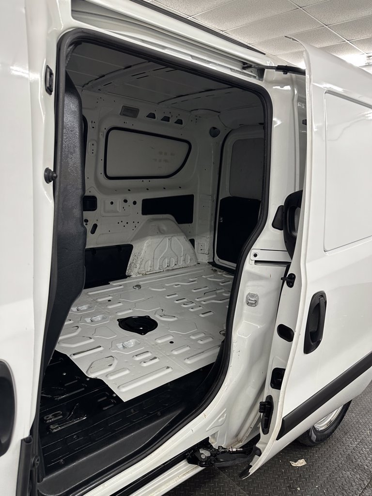 Used 2022 RAM ProMaster City Tradesman FWD image 24