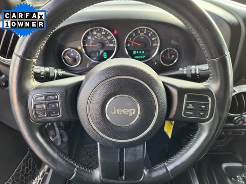 Used 2015 Jeep Wrangler Unlimited Sahara w/ Dual Top Group image 9