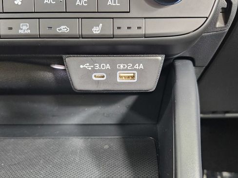 Used 2026 Subaru Outback Premium AWD/4WD image 33