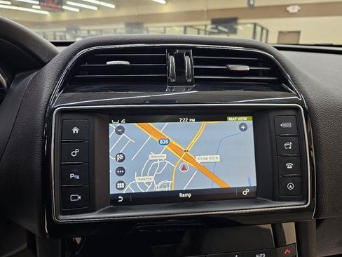 Used 2018 Jaguar F-PACE Prestige AWD/4WD image 33