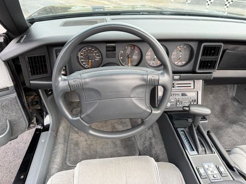 Used 1991 Pontiac Firebird Convertible image 24
