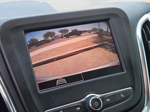 Used 2023 Chevrolet Equinox LS w/ LS Convenience Package FWD image 18