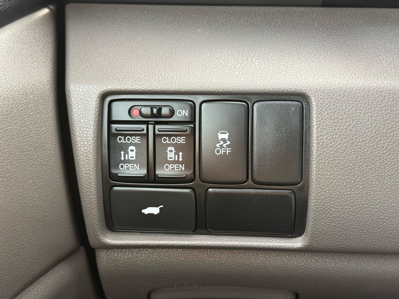 Used 2011 Honda Odyssey EX-L image 24
