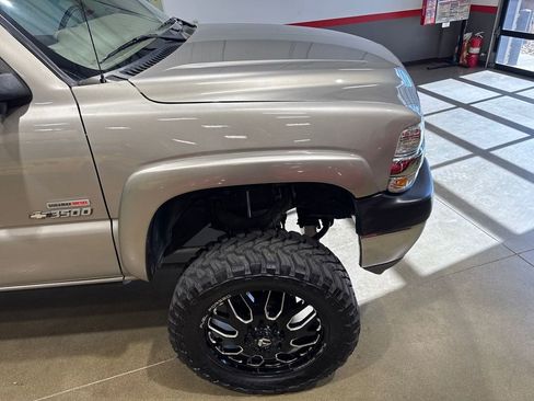 Used 2002 Chevrolet Silverado 3500 LT w/ Off-Road Skid Plate Pkg image 51