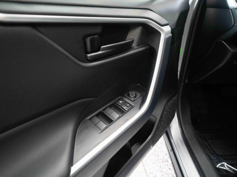 Used 2024 Toyota RAV4 LE FWD image 7