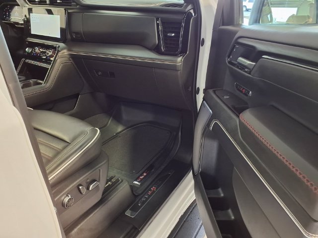Used 2025 GMC Sierra 1500 AT4X AWD/4WD image 28