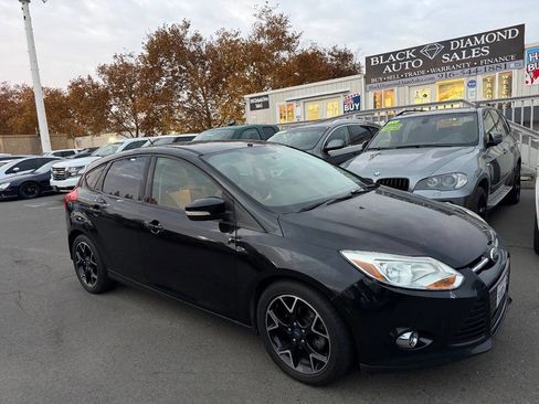 Used 2012 Ford Focus SE image 4