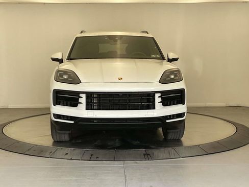 Used 2024 Porsche Cayenne image 10
