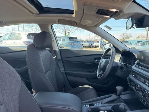 Certified 2023 Honda Accord EX image 15