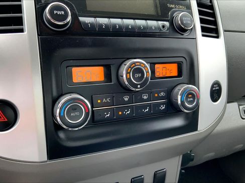 Used 2013 Nissan Frontier SV w/ SV Value Truck Pkg RWD image 28