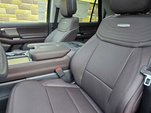 New 2026 Ford Expedition Max Platinum w/ Platinum Ultimate Package AWD/4WD image 15
