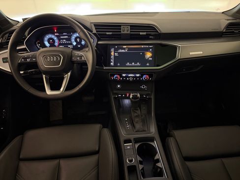 Certified 2025 Audi Q3 2.0T Premium w/ Convenience Package AWD/4WD image 27