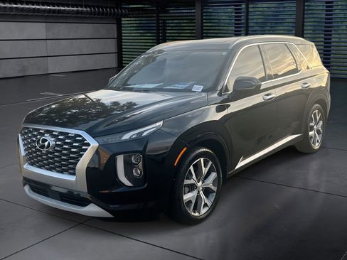 Used 2021 Hyundai Palisade Limited image 1