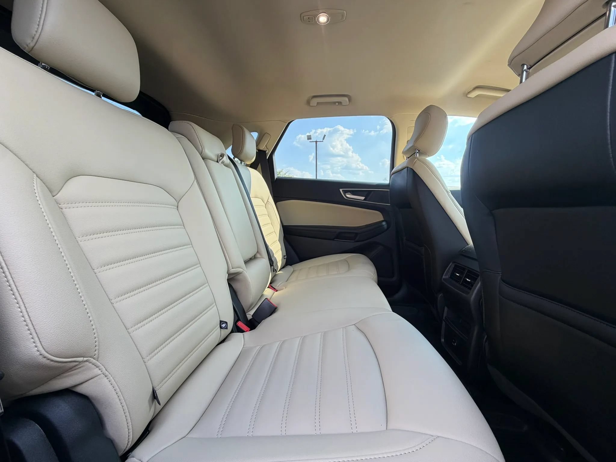 Used 2021 Ford Edge SEL FWD image 31