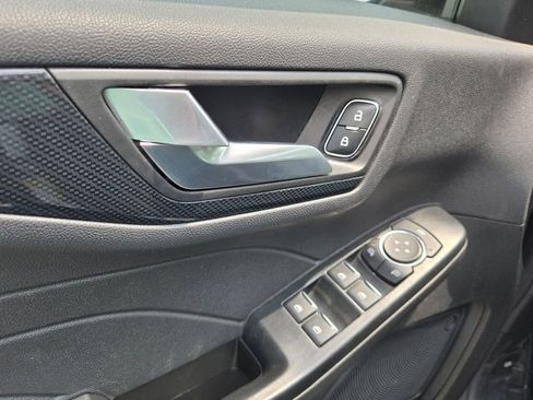 Used 2025 Ford Escape ST-Line AWD/4WD image 6