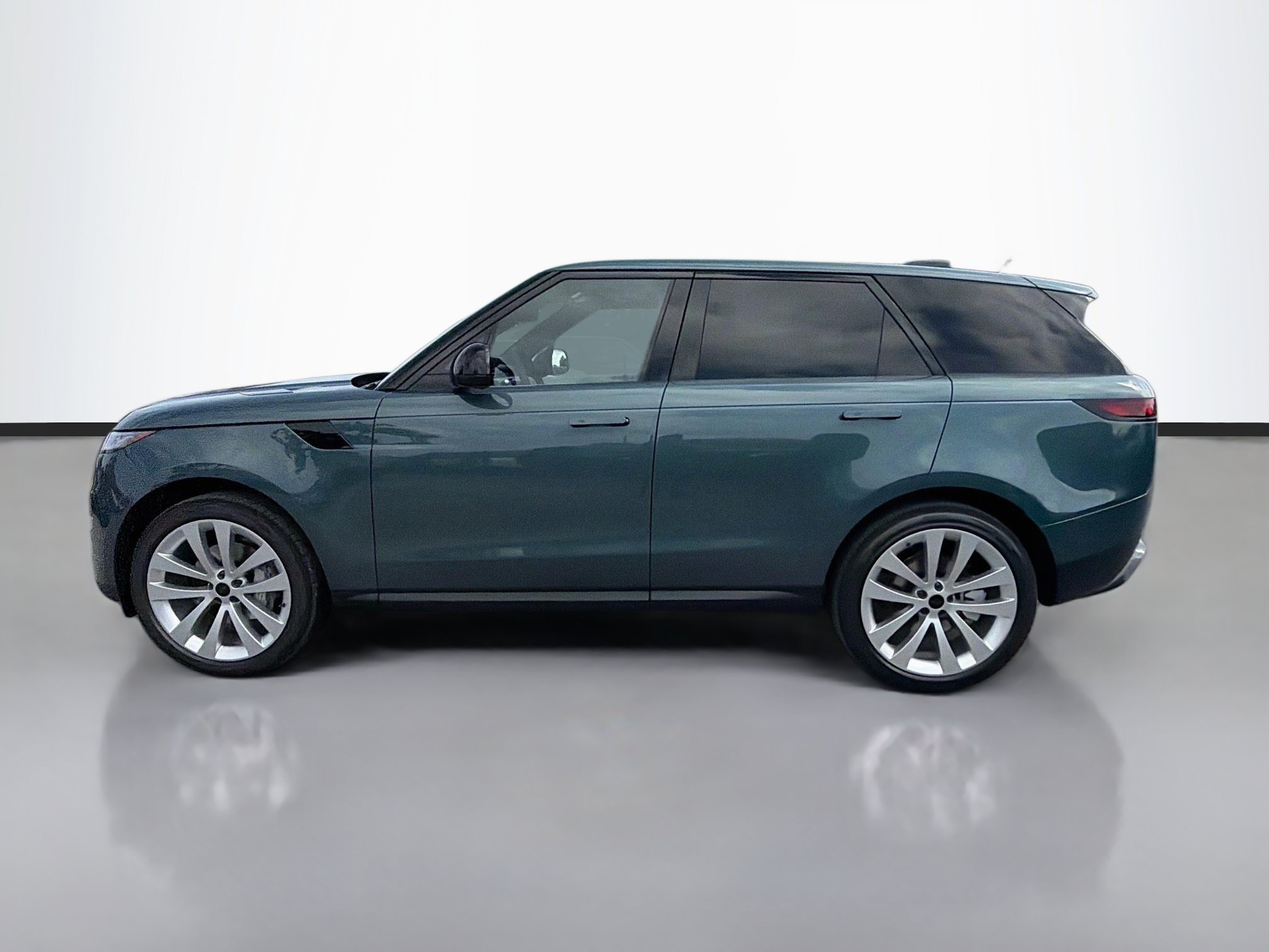 New 2027 Land Rover Range Rover Sport SE AWD/4WD image 2