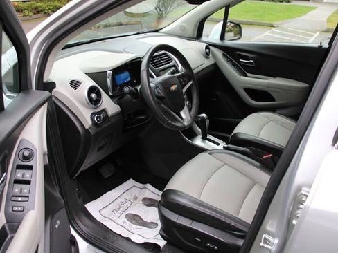 Used 2015 Chevrolet Trax LTZ image 5