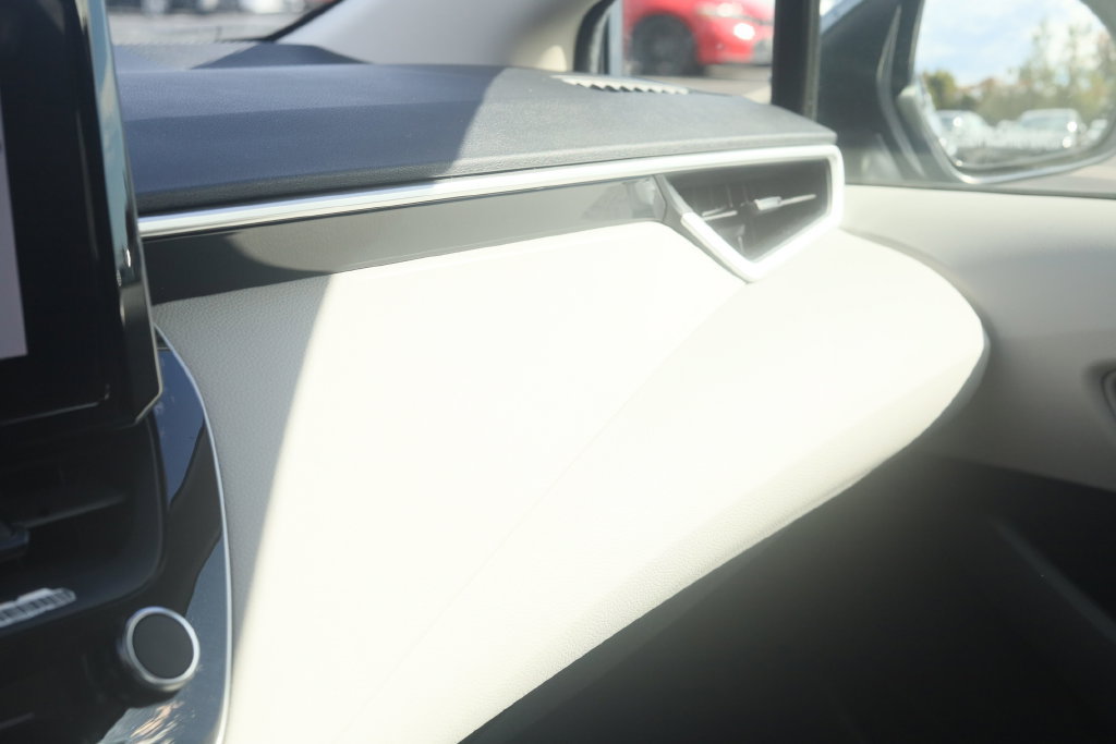 Used 2024 Toyota Corolla LE FWD image 23