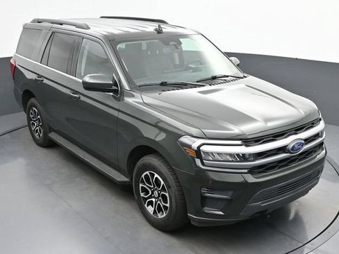 Used 2022 Ford Expedition XLT AWD/4WD image 18