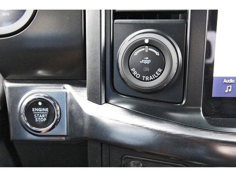 Used 2022 Ford F150 Lariat w/ Equipment Group 502A High image 25