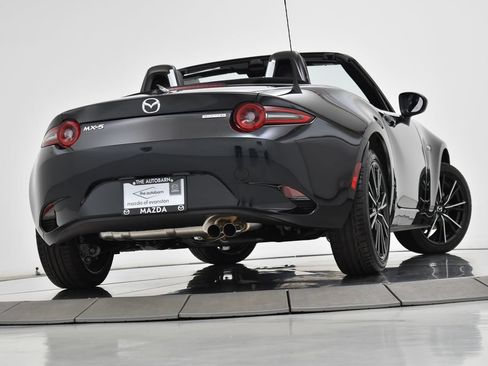 Certified 2025 MAZDA MX-5 Miata Grand Touring RWD image 16
