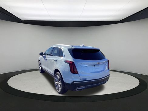 Used 2025 Cadillac XT5 Premium Luxury image 6