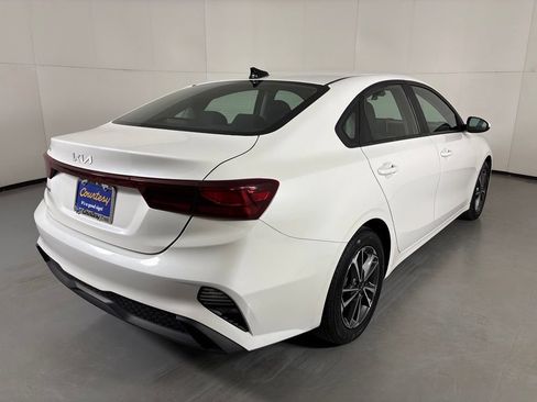 Used 2024 Kia Forte LXS FWD image 8