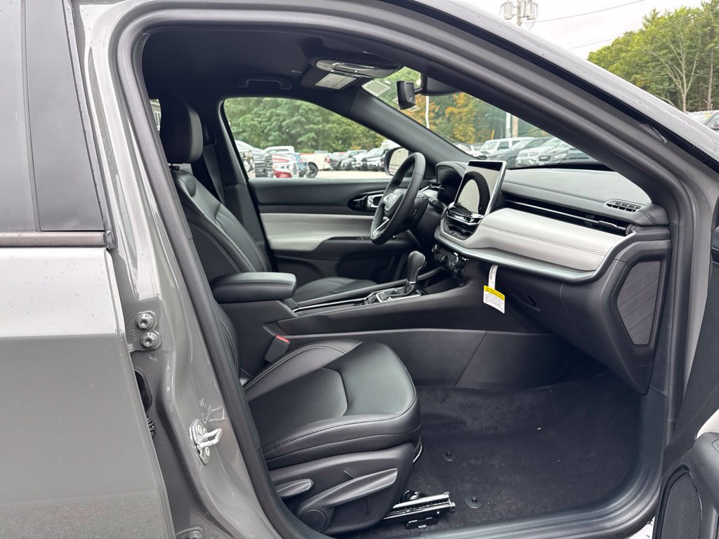 New 2026 Jeep Compass Limited AWD/4WD image 25
