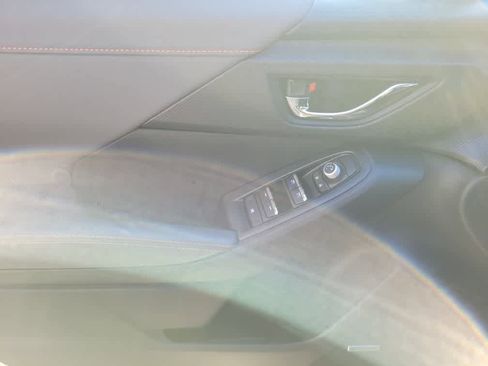 Certified 2025 Subaru Crosstrek 2.5i Limited w/ Crosstrek Mirror Package image 22