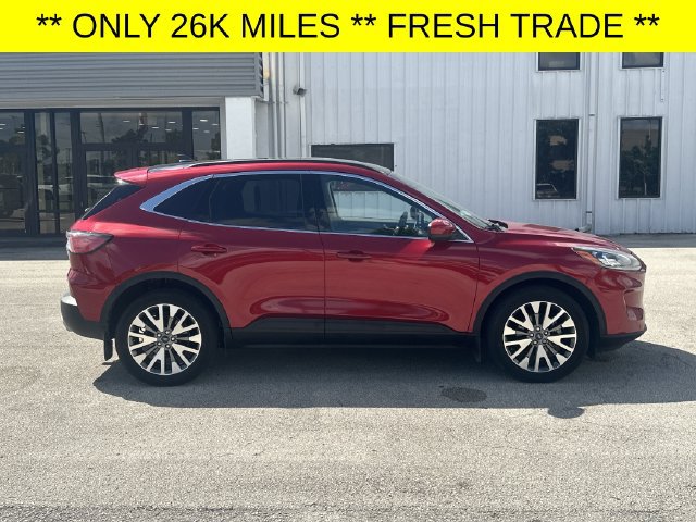 Used 2022 Ford Escape Titanium w/ Class II Trailer Tow Package AWD/4WD image 5