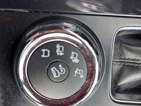 Used 2019 Ford Explorer Platinum AWD/4WD image 25