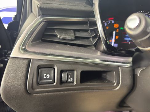 Used 2017 Cadillac XT5 Luxury AWD/4WD image 17