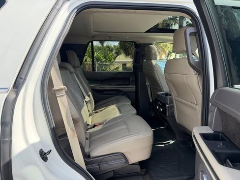 Used 2020 Ford Expedition Limited AWD/4WD image 19