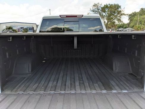 Used 2025 GMC Sierra 1500 SLE AWD/4WD image 12
