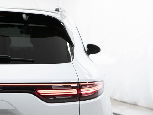 Certified 2023 Porsche Cayenne GTS w/ Premium Package Plus image 38