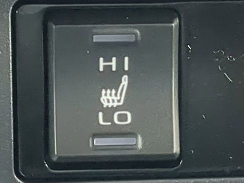 Used 2019 Toyota RAV4 XLE w/ Convenience Package image 29