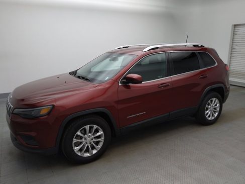 Used 2019 Jeep Cherokee Latitude w/ Popular Appearance Group FWD image 3