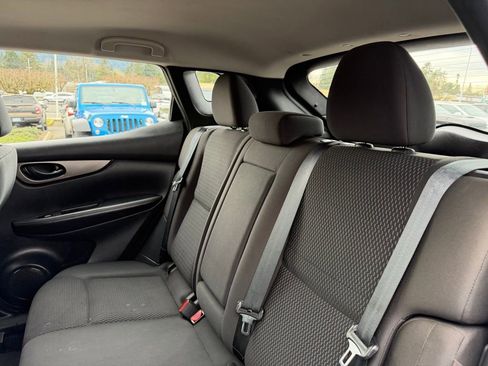 Used 2021 Nissan Rogue Sport S image 29