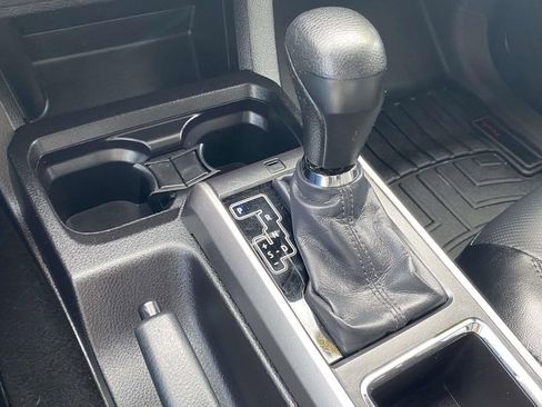 Used 2016 Toyota Tacoma SR5 w/ Towing Package image 26