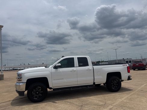 Used 2017 Chevrolet Silverado 1500 LT w/ All Star Edition AWD/4WD image 13