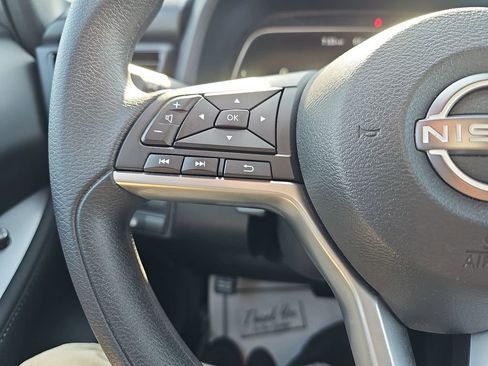 Used 2024 Nissan Leaf S FWD image 20